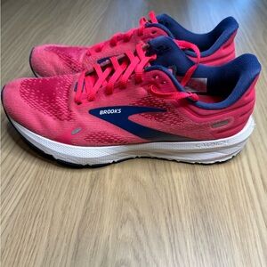 BROOKS Launch 9 Pink Navy Women’s Lightweight Running Shoes Size 9
